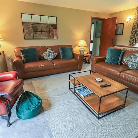 Flaska House פנרית'