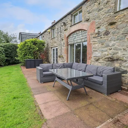 Flaska House * פנרית'